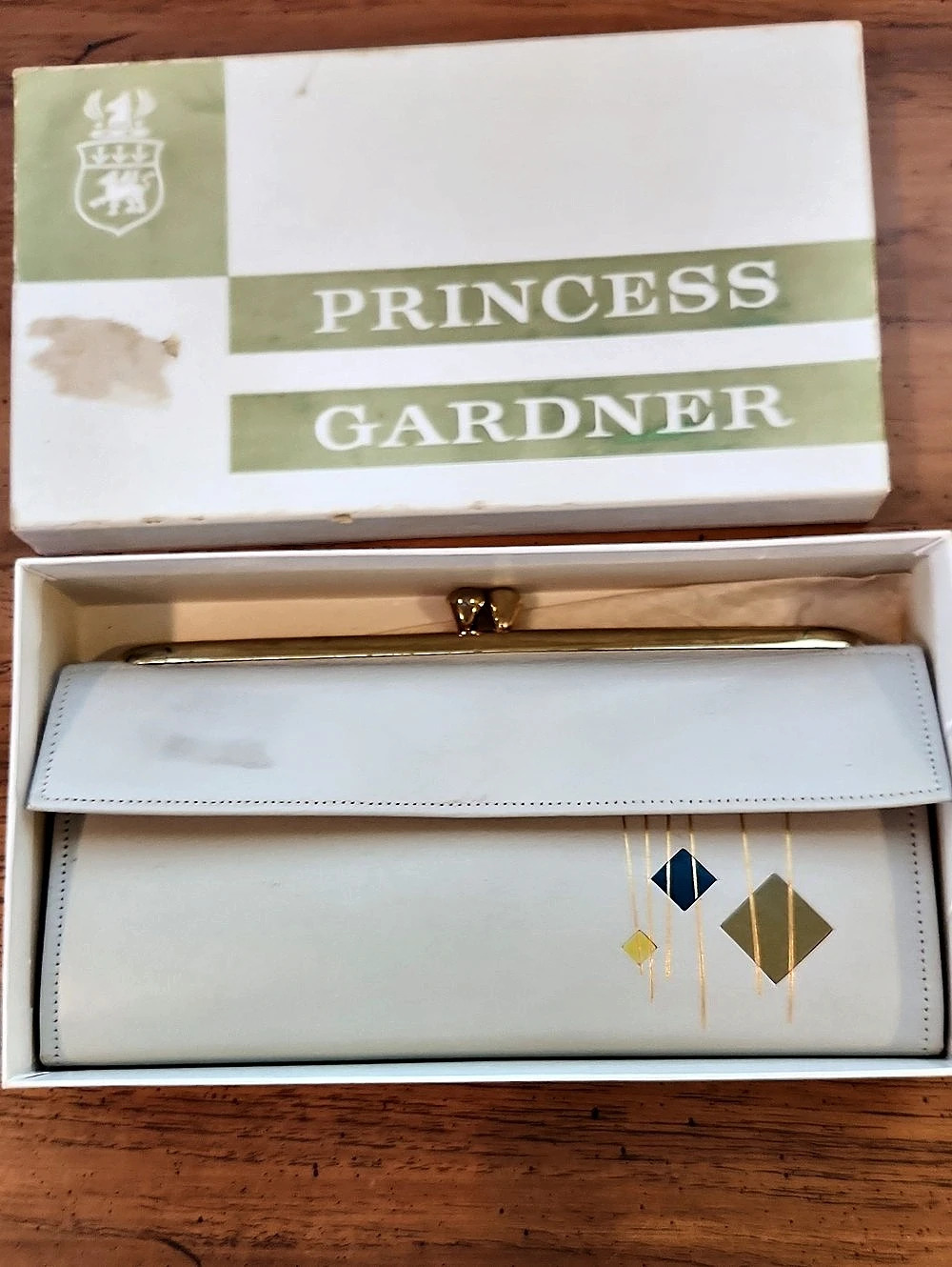Princess Gardner White Frame Clutch